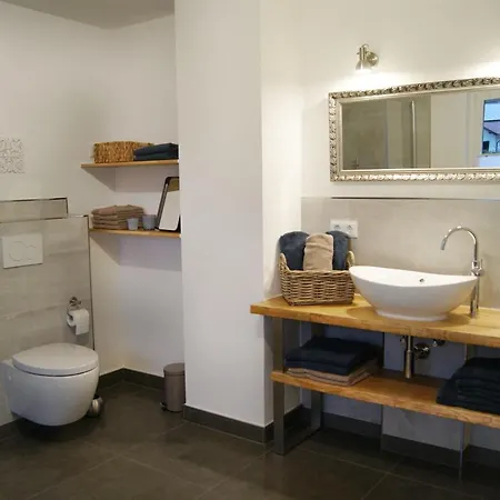Apartament Nr 4 *